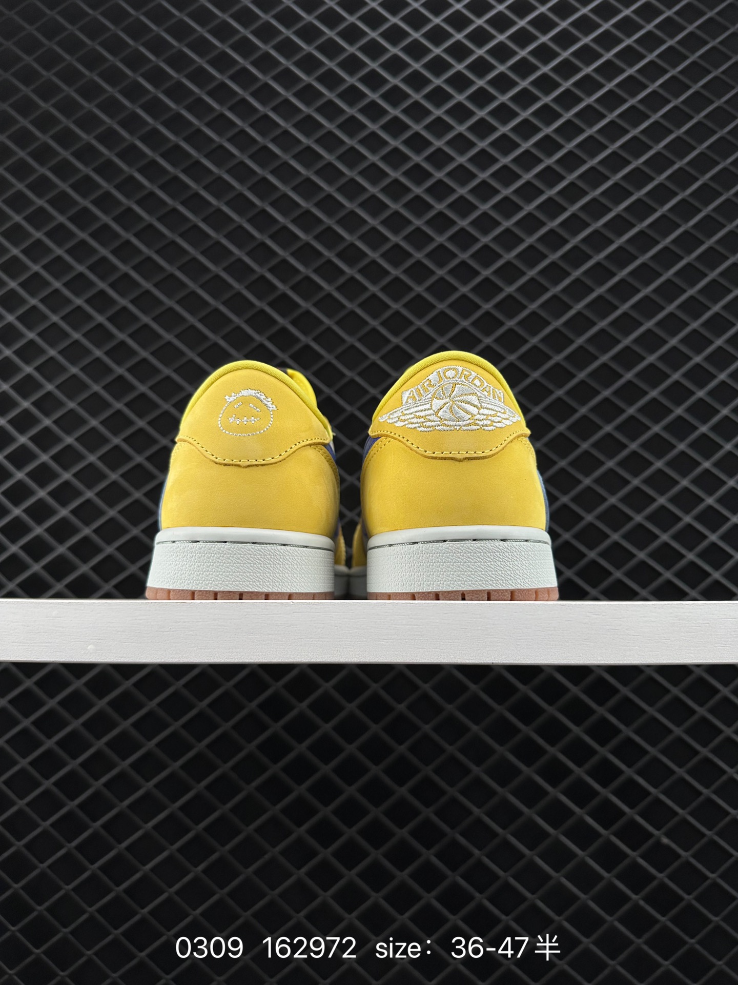 Travis Scott x Air Jordan 1 Low 